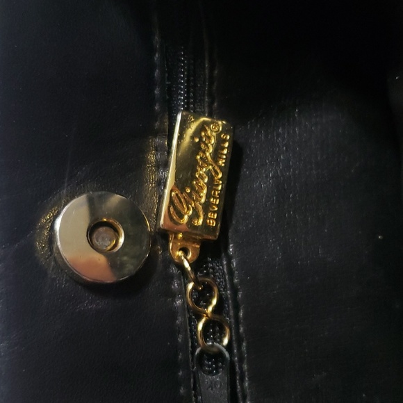 Black Leather Purse with Beautiful Gold Hardware - Picture 7 of 8